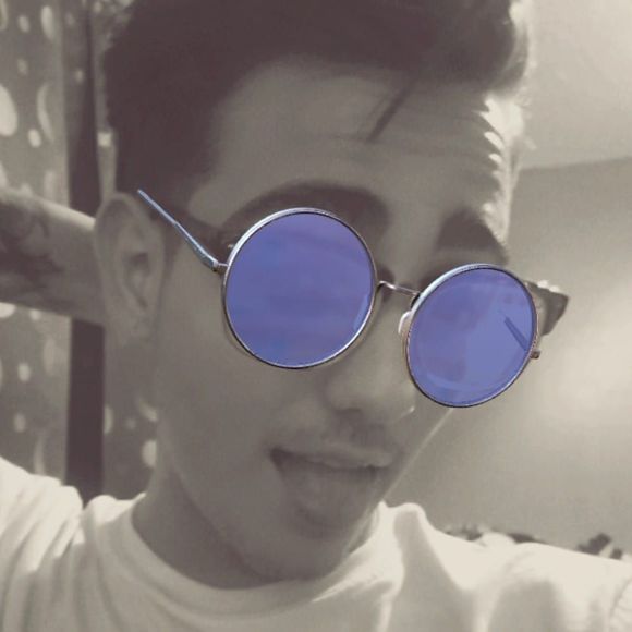 Meet your Posher, Jimmy - Picture 1 of 1